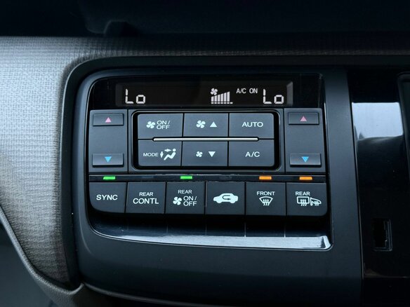2017 Honda Stepwgn V, белый - вид 20