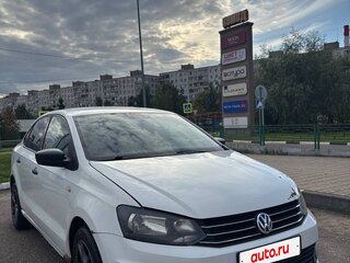 2018 Volkswagen Polo V Рестайлинг, белый, 750000 рублей, вид 2