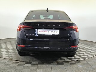 2021 Skoda Octavia IV (A8), чёрный, 1870000 рублей, вид 5