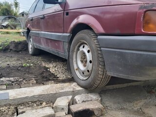 1990 Volkswagen Passat B3, красный, 115000 рублей, вид 5