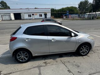 2008 Mazda 2 II (DE), серебристый, 550000 рублей, вид 4