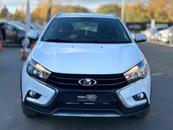 2019 Lada (ВАЗ) Vesta SW Cross I, белый, 1111800 рублей - вид 1
