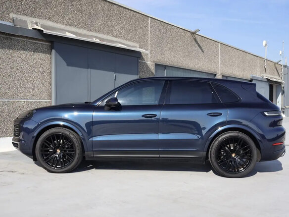 2025 Porsche Cayenne III Рестайлинг, синий, 14500000 рублей - вид 5