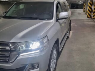 2018 Toyota Land Cruiser 200 Series Рестайлинг 2, серый, 10300000 рублей, вид 1