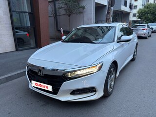 2020 Honda Accord X Рестайлинг, белый, 2100000 рублей, вид 4