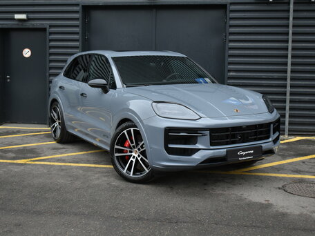 2025 Porsche Cayenne GTS III Рестайлинг, серый, 23999000 рублей, вид 3