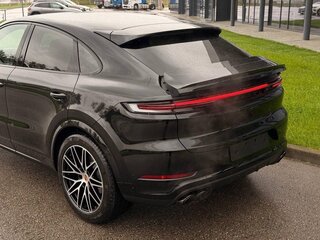 2026 Porsche Cayenne Coupé III Рестайлинг, чёрный, 19500000 рублей, вид 5