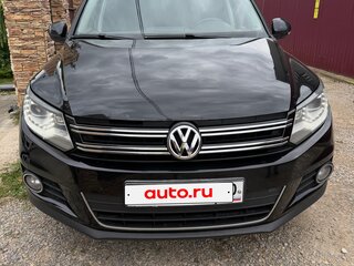 2012 Volkswagen Tiguan I Рестайлинг, чёрный, 1400000 рублей, вид 1