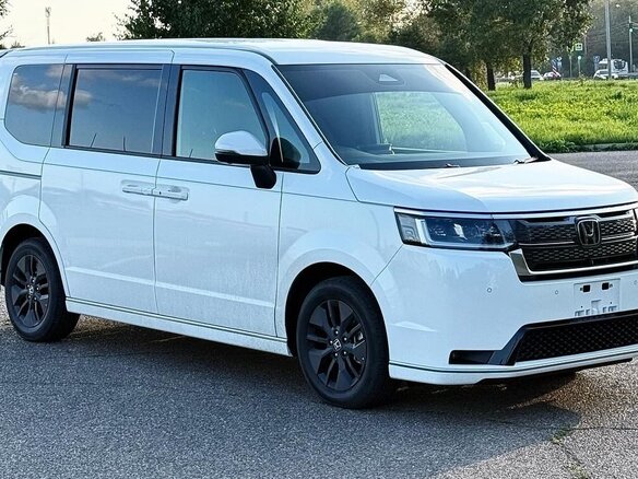 2026 Honda Stepwgn Spada VI, белый, 2830000 рублей - вид 3