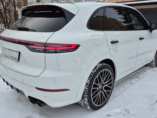 2018 Porsche Cayenne III, белый, 6600000 рублей, вид 3