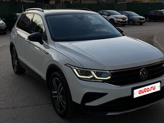 2022 Volkswagen Tiguan II Рестайлинг, белый, 4500000 рублей, вид 2