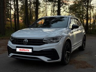 2021 Volkswagen Tiguan II Рестайлинг, белый, 3050000 рублей, вид 4