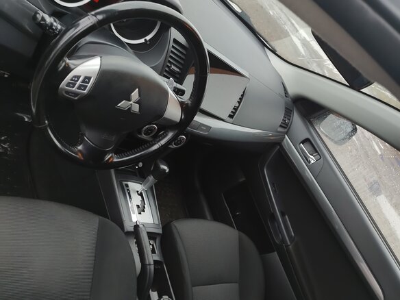 2008 Mitsubishi Lancer X, белый, 790000 рублей - вид 7