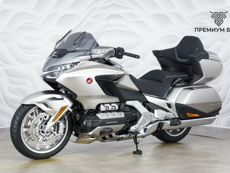2024 Honda GL 1800 Gold Wing, серебристый, 3149000 рублей, вид 3