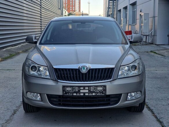 2011 Skoda Octavia II (A5) Рестайлинг, серый, 475000 рублей - вид 1