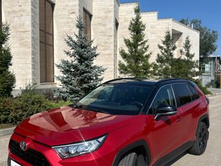 2021 Toyota RAV4 V (XA50), красный, 3500000 рублей, вид 1