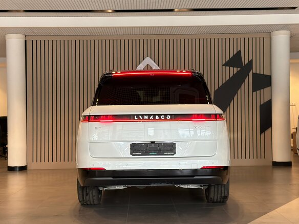 2026 Lynk & Co 900, белый, 9600000 рублей - вид 13