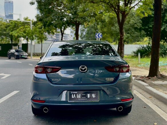 2023 Mazda 3 Axela IV (BP), синий, 1440000 рублей - вид 4