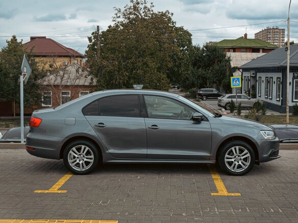 2012 Volkswagen Jetta VI, серебристый, 1150000 рублей - вид 7