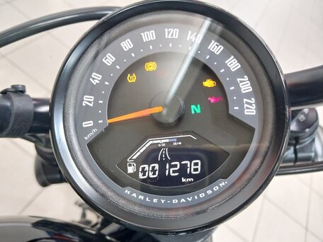 2022 Harley-Davidson Nightster, чёрный, 949000 рублей, вид 5