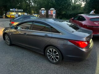 2011 Hyundai Sonata VI (YF), серый, 650000 рублей, вид 5