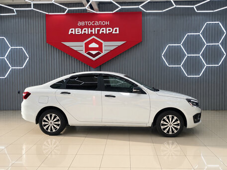 2024 Lada (ВАЗ) Vesta I Рестайлинг (NG), белый, 1190000 рублей, вид 4