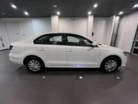 2016 Volkswagen Jetta VI Рестайлинг, белый, 1150000 рублей, вид 2