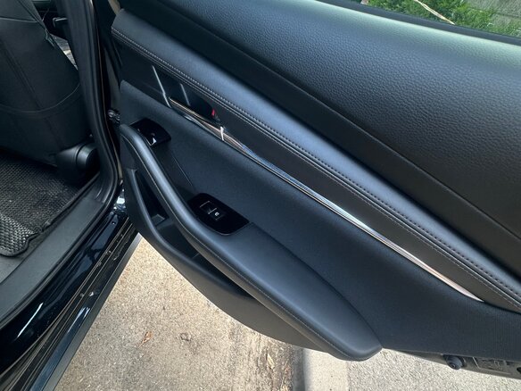 2021 Mazda 3 IV (BP), чёрный, 1650000 рублей - вид 8