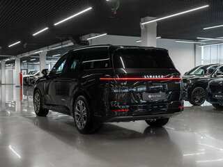 2025 Lynk & Co 900, чёрный, 8050000 рублей, вид 4
