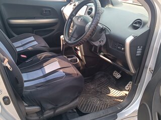 2002 Toyota Ist I, серый, 470000 рублей, вид 5