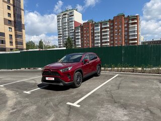 2019 Toyota RAV4 V (XA50), красный, 3870000 рублей, вид 1