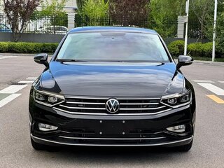 2022 Volkswagen Magotan B8 Рестайлинг, чёрный, 1980000 рублей, вид 3