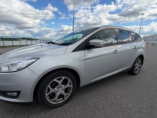 2017 Ford Focus III Рестайлинг, серебристый, 959999 рублей, вид 4