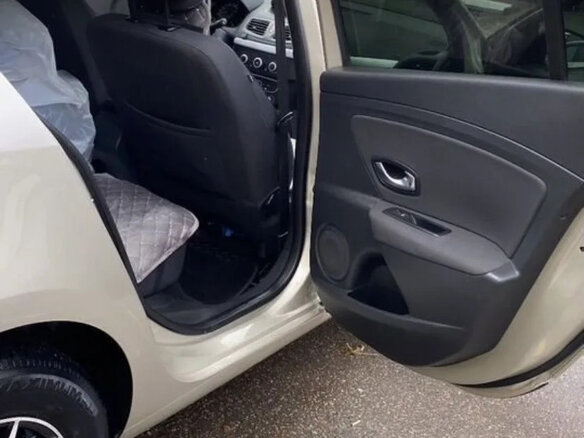 2011 Renault Fluence I, бежевый, 570000 рублей - вид 12