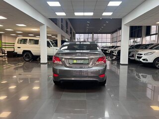 2011 Hyundai Solaris I, серый, 770000 рублей, вид 4