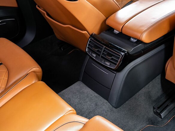 2016 Audi S8 III (D4) Рестайлинг, синий, 8490000 рублей - вид 38