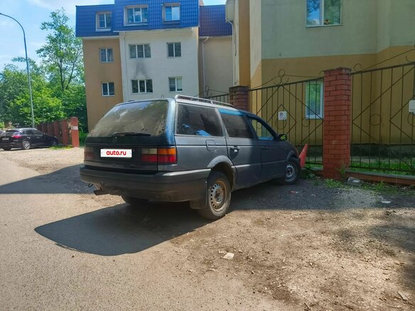 1990 Volkswagen Passat B3, серый, 110000 рублей - вид 5