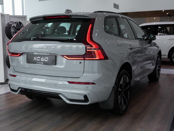 2026 Volvo XC60 II Рестайлинг 2, серый - вид 5