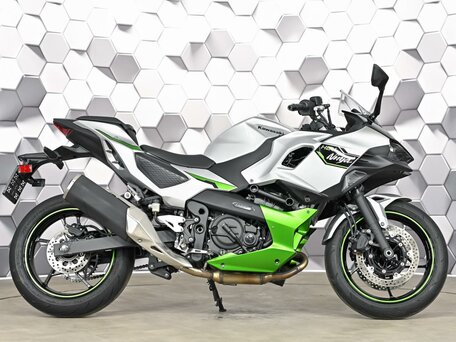 2025 Kawasaki Ninja 7, серебристый, 869000 рублей, вид 3