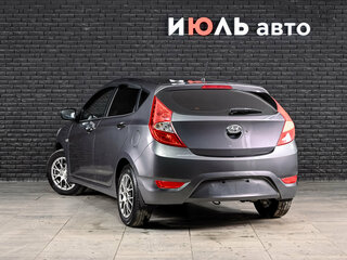 2011 Hyundai Solaris I, чёрный, 690000 рублей, вид 3