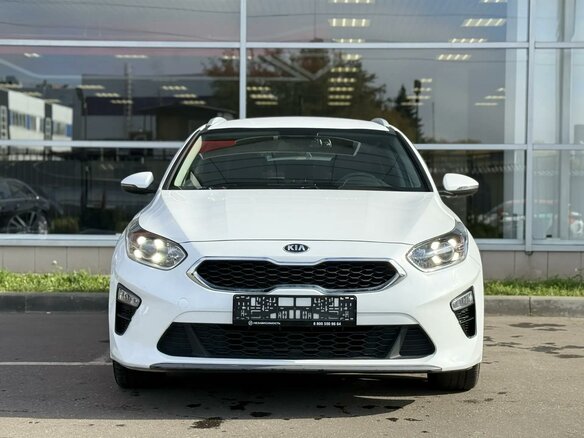 2021 Kia Ceed III, белый - вид 1
