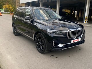 2021 BMW X7 40i I (G07), чёрный, 7350000 рублей, вид 4