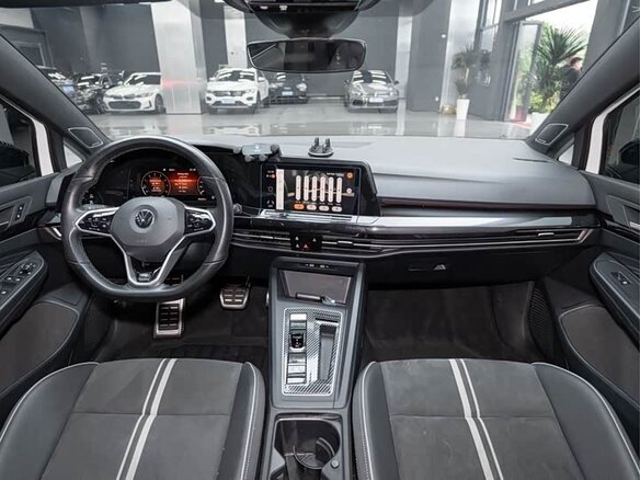 2022 Volkswagen Golf VIII, белый - вид 8