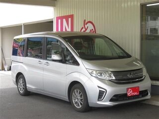 2017 Honda Stepwgn V, серебристый, 1400000 рублей, вид 2