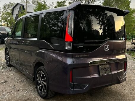 2021 Honda Stepwgn Spada V Рестайлинг, серый, 1930000 рублей, вид 5