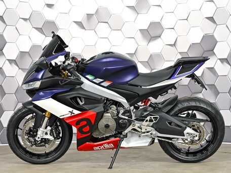 2023 Aprilia RS 660, синий, 999000 рублей, вид 4