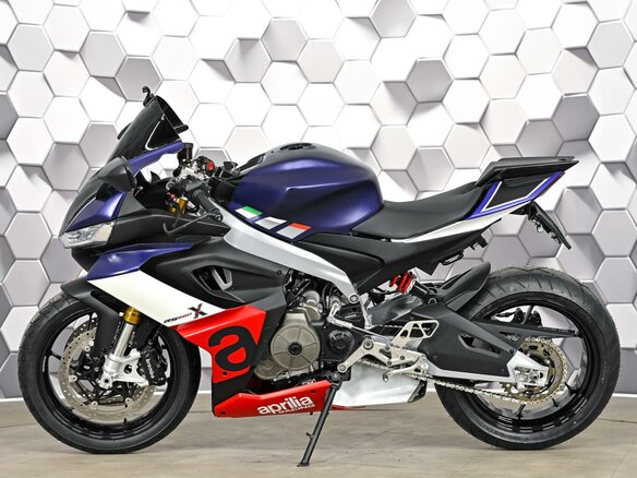 2023 Aprilia RS 660, синий, 999000 рублей - вид 3