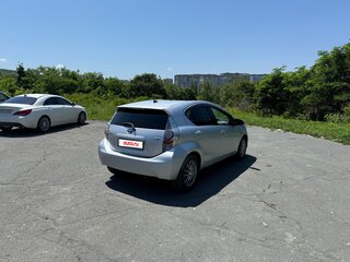 2014 Toyota Aqua I, серебристый, 700000 рублей, вид 4