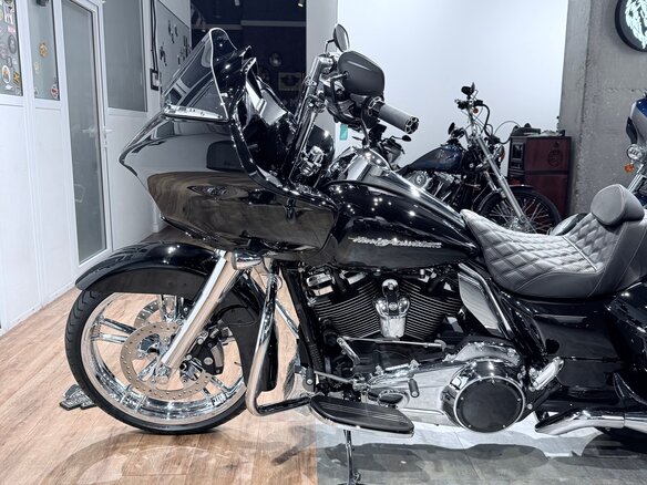 2017 Harley-Davidson Road Glide Special, чёрный, 1899000 рублей - вид 11