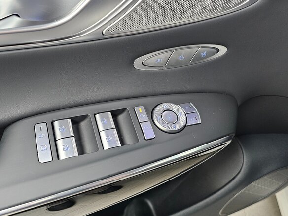 2025 Genesis GV70 I Рестайлинг, белый, 7476000 рублей - вид 23